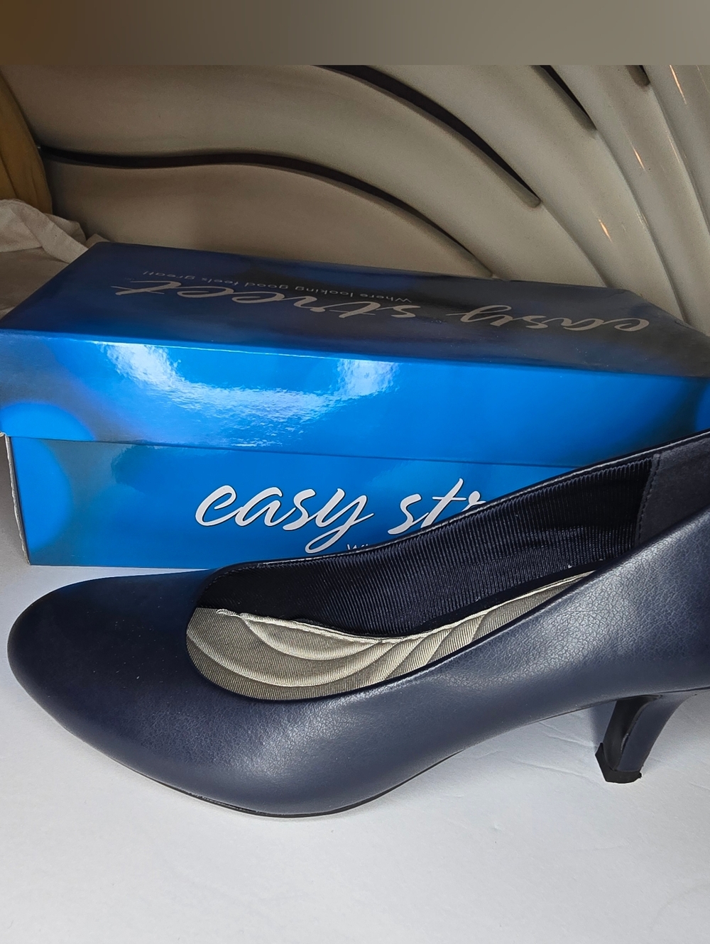 Easy Street Navy Blue Low Heel Pumps Women’s Size 7.5 Comfort Shoes